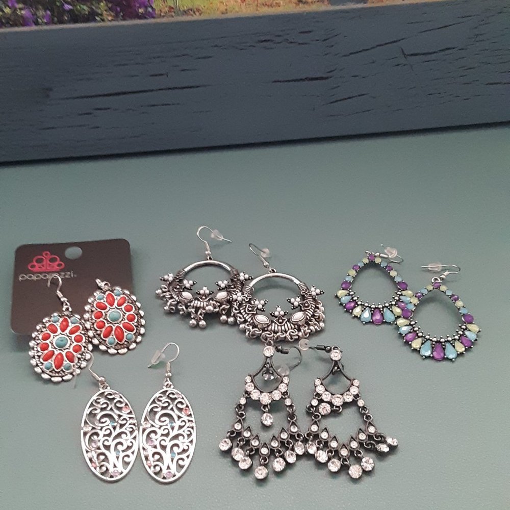 Earrings (Paparazzi)